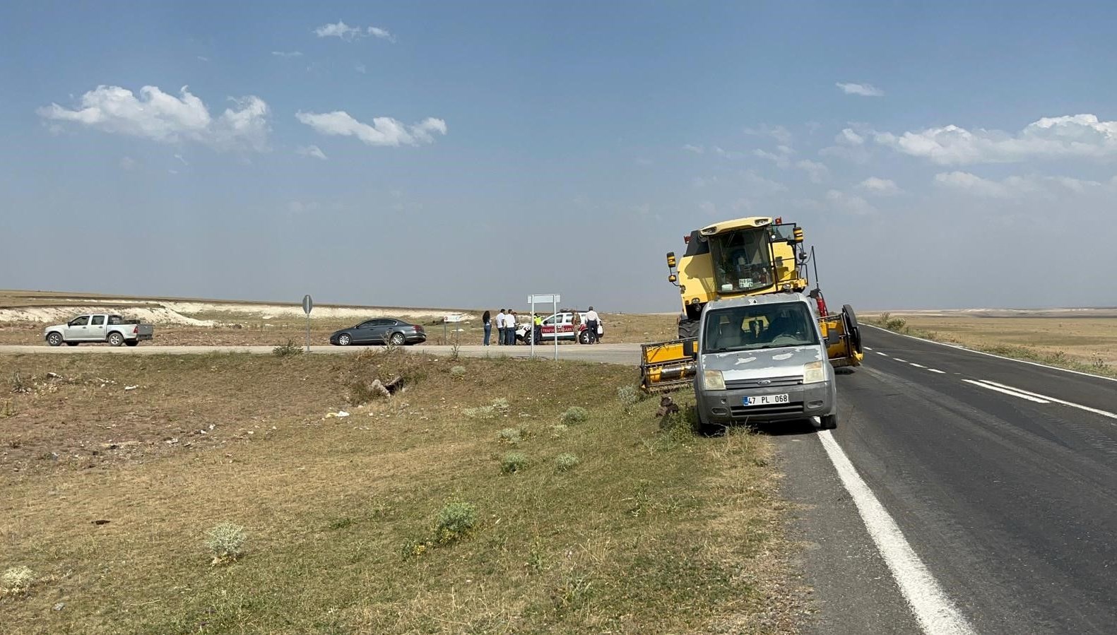 Kars’ta traktör ile otomobil çarpıştı